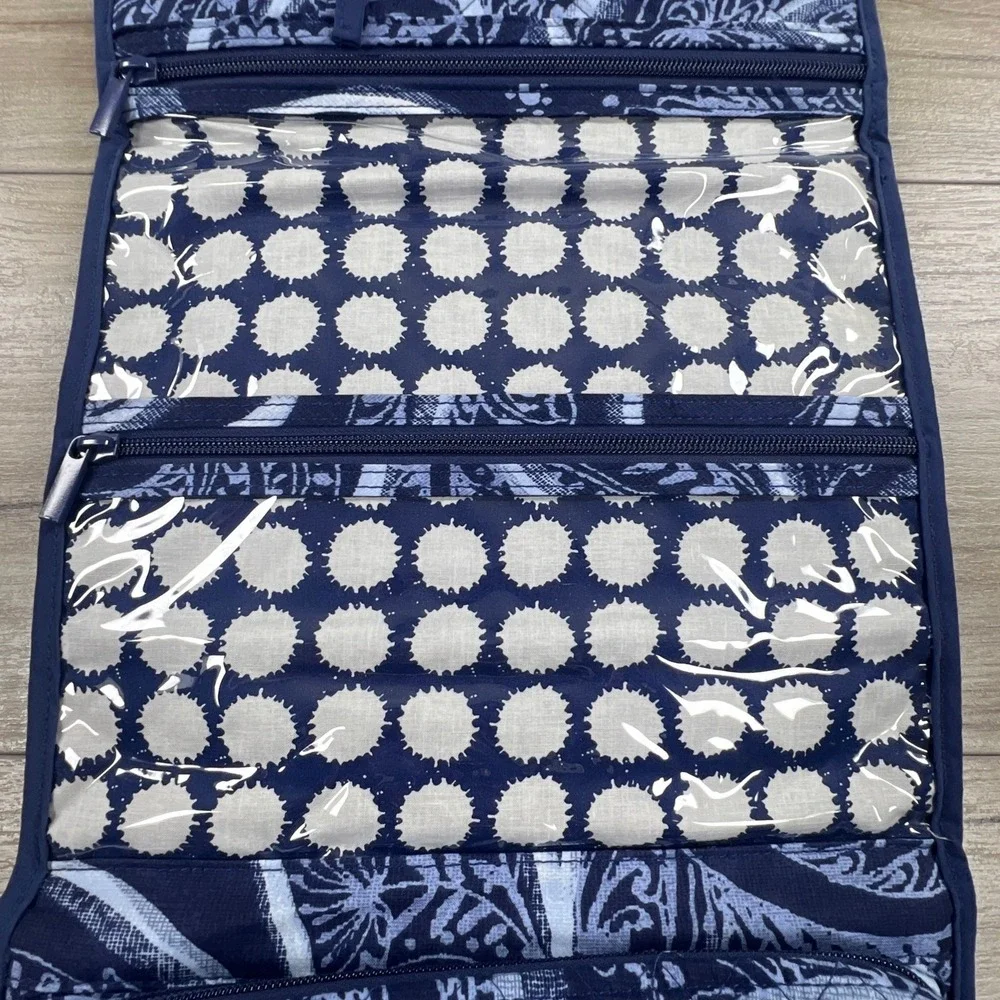 Vera Bradley Hanging Travel Organizer Navy Blue Paisley Quilted Toiletry Bag NWT